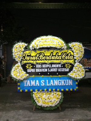 Papan Bunga Duka di Kutawaluya